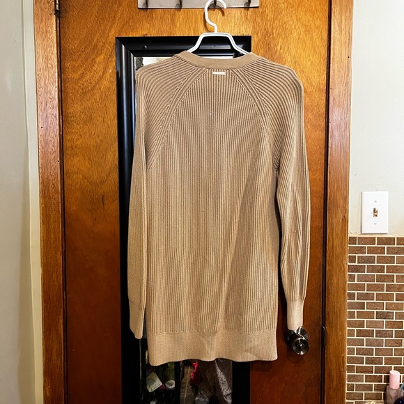 Perfect condition. Stretchy material and thick so nice on cold days. - Picture 3 of 3